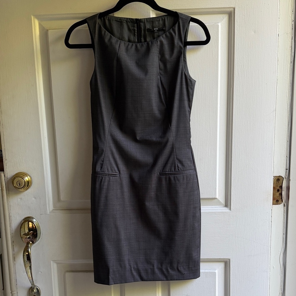 Hugo Boss Sleeveless Gray Sheath Dress